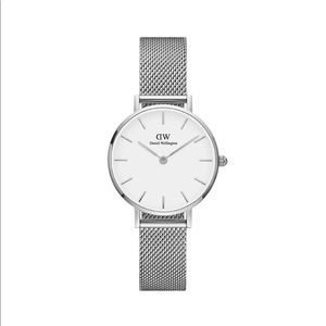 Daniel Wellington Petite Sterling watch in 32mm
